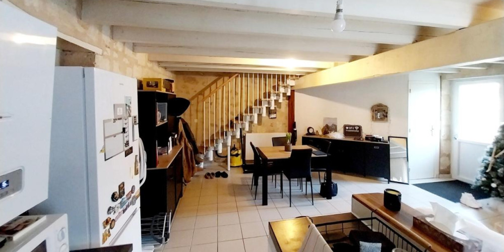 maison à LA SAUVE (33670)